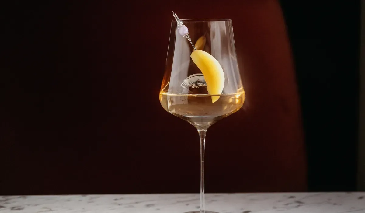 Charli bistro&champagne_Vintage.webp