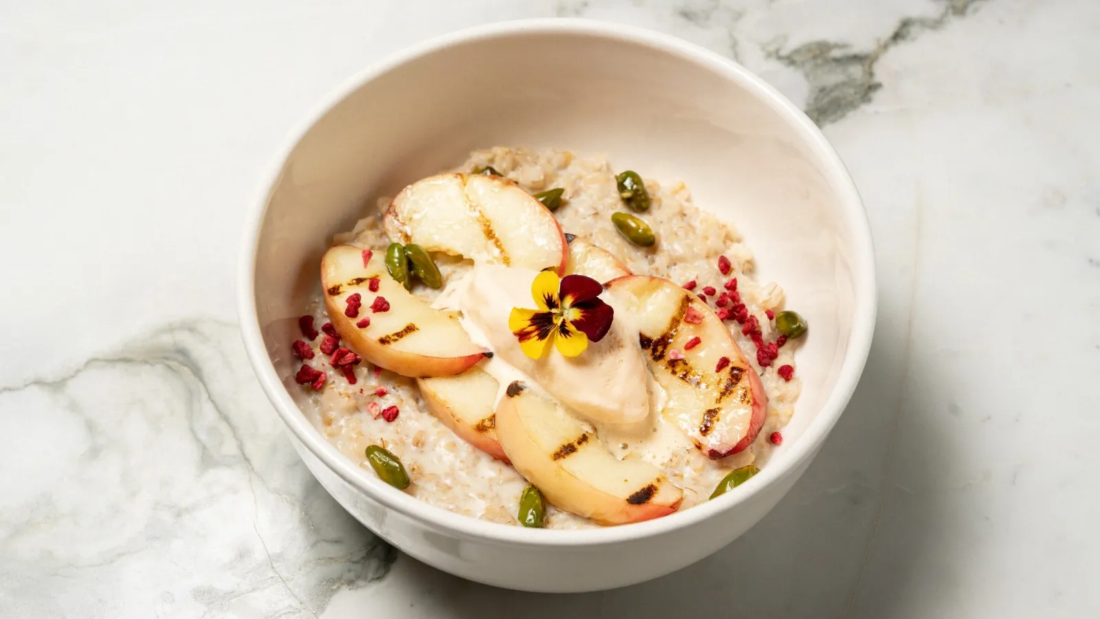 Геркулес с крымскими персиками 2.webp