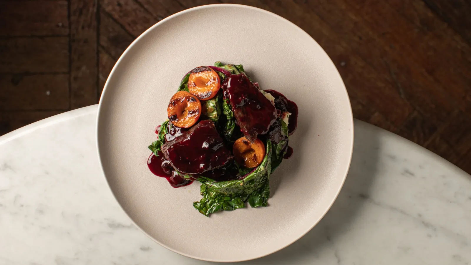 Intelligentsia_Govyazhi shechki, pechenyj kartofel i abrikos.webp