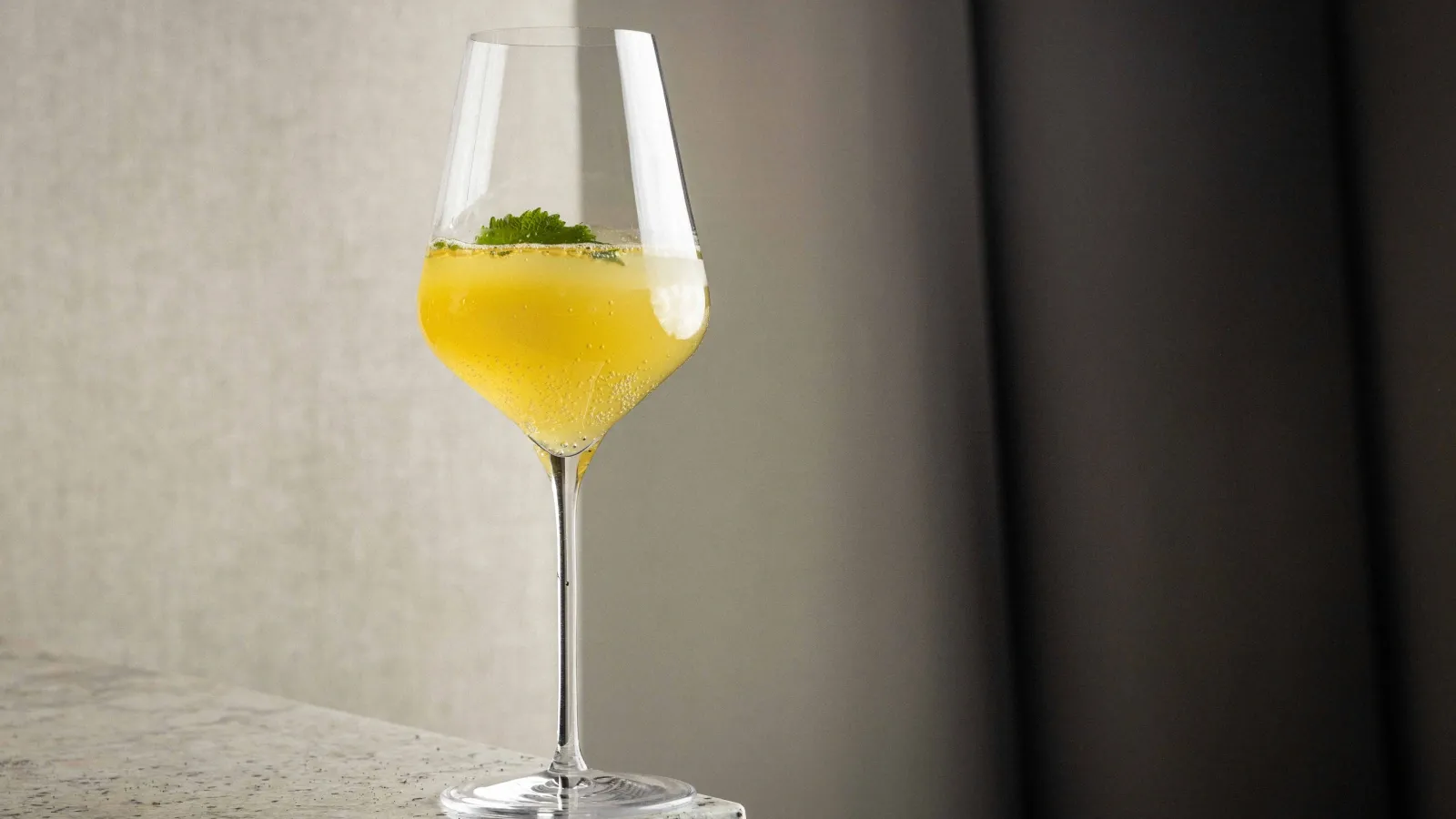 LEO_Cocktail Yuzu Spritz.webp