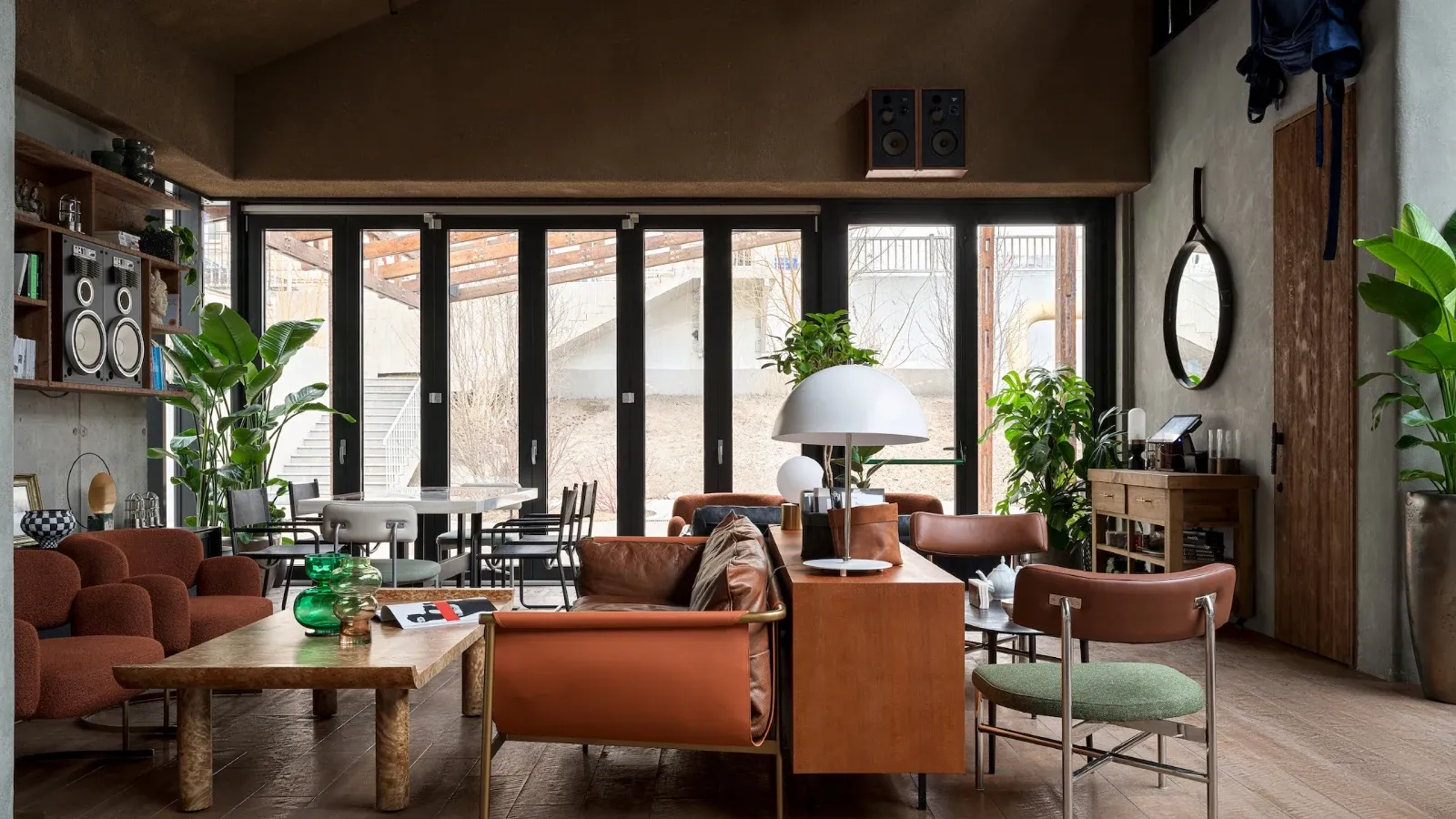 Original_interior (2).webp