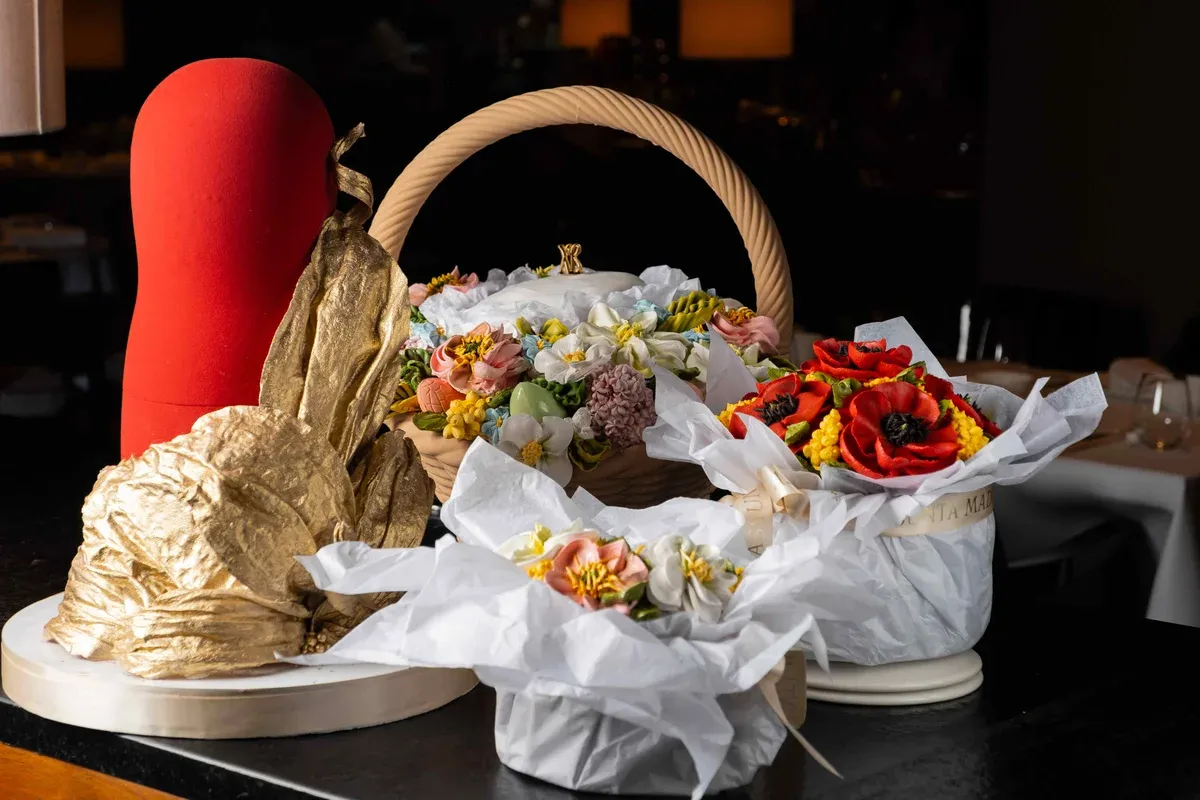 Пасхальная коллекция десертов в Mr. Lee