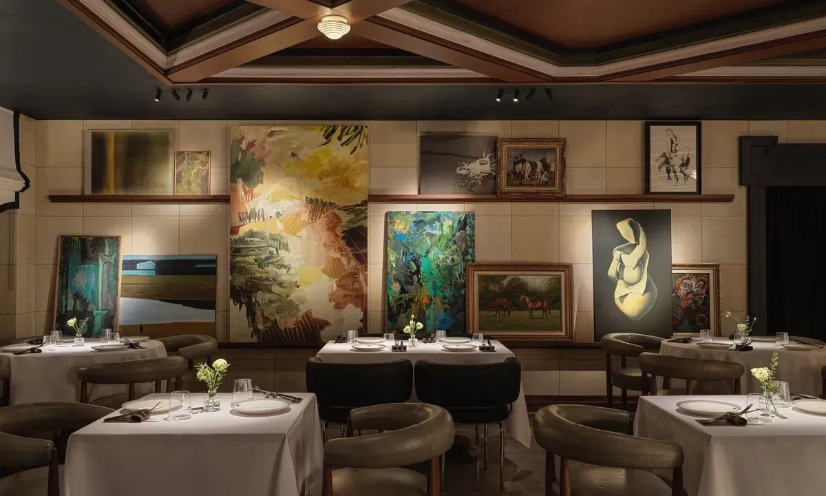 Интерьер ресторана ОМА на Патриарших