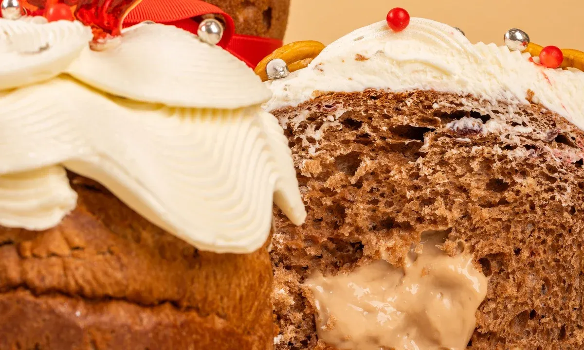 Куличи «Пекарни Адвоката» на Пасху 2026