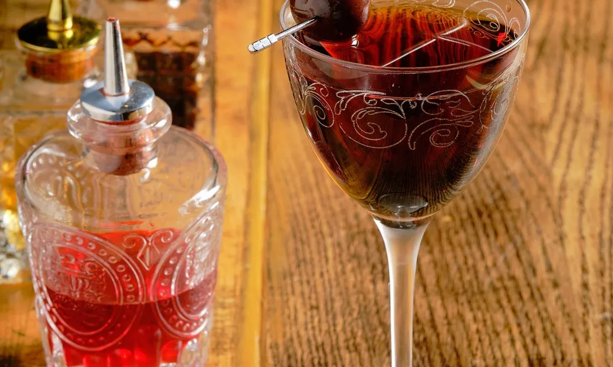 Mr. Help & Friends на Сухаревской: новая глава легендарного бара — фото 2