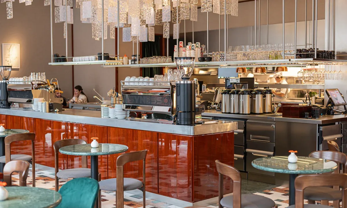 «Кофемания» открылась в ЖК RED7 на Сахарова