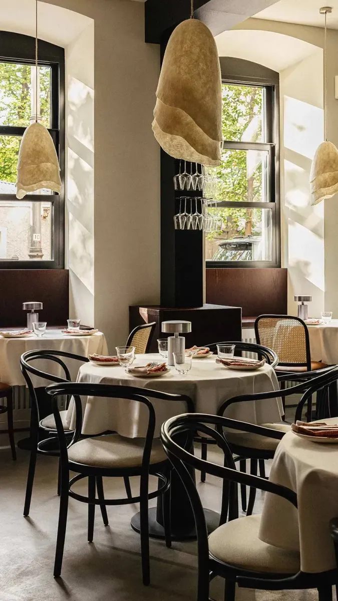 Champagne Charlie's bistro photo 3