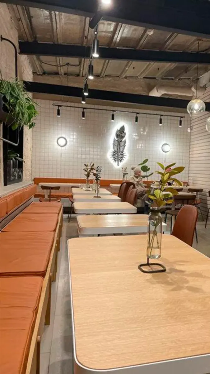 Finch Красный октябрь photo 1