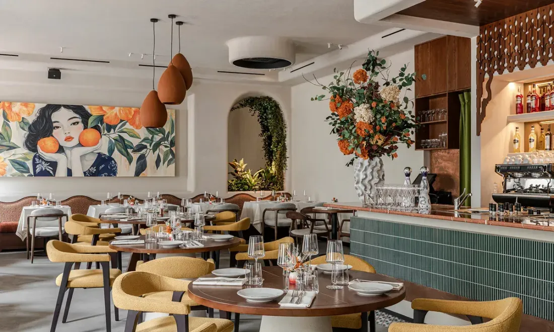 Интерьер Eliso bistro на Поварской улице