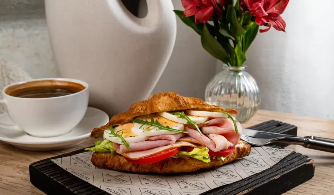 Updated Breakfast Menu at "Syrovarnya".