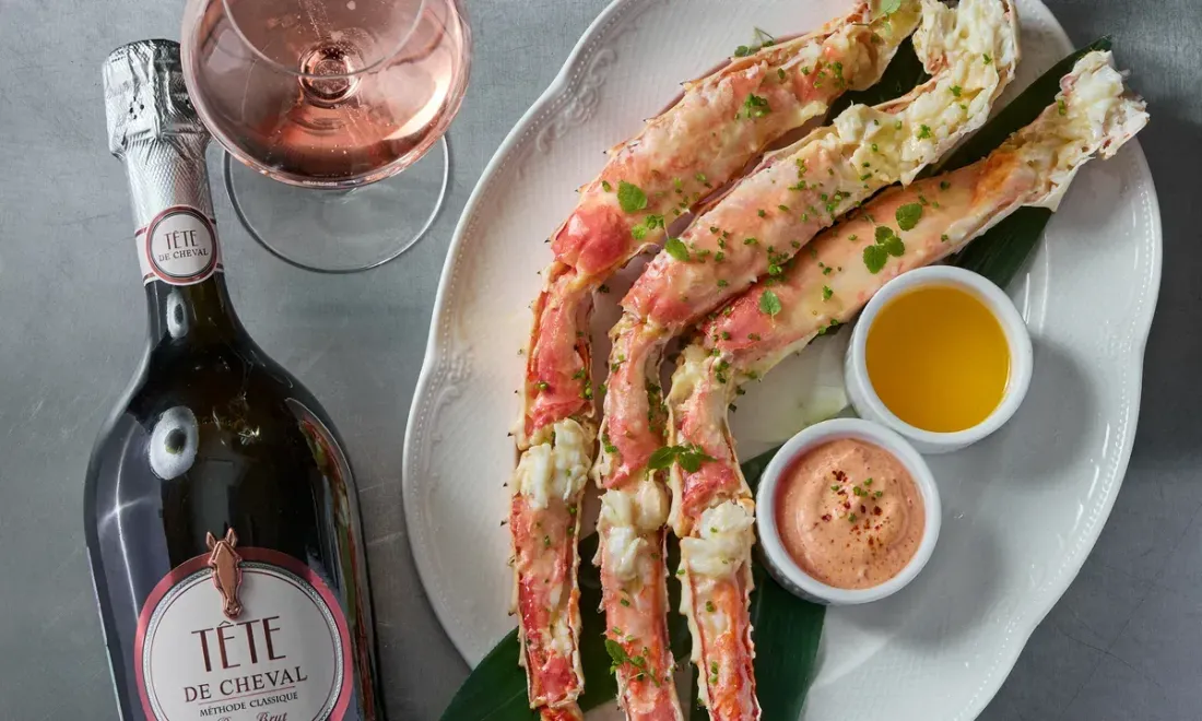 Tete De Cheval Rosé Brut и камчатский краб в Atlantica Bistro