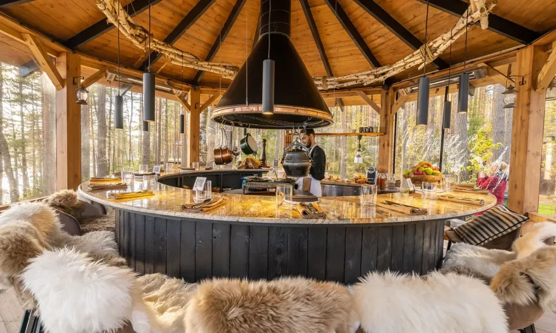 Беседка Chef's Table в загородном клубе We Lodge