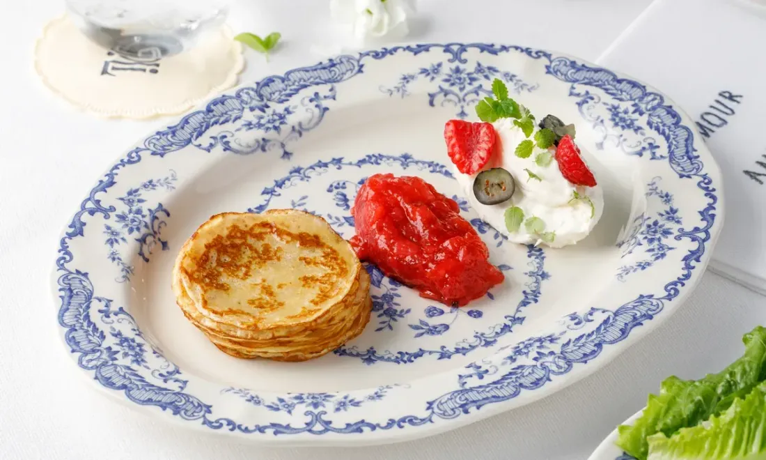 Домашние оладьи на завтрак в Joli Grand Bistrot