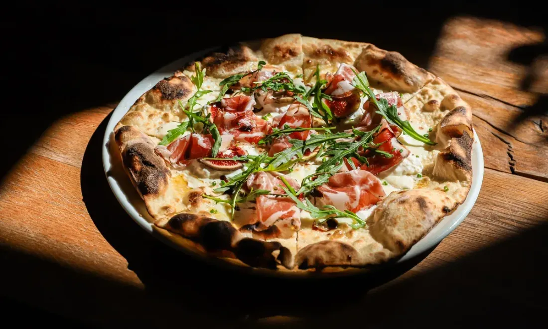 Пиццетта с инжиром в La Bottega Siciliana