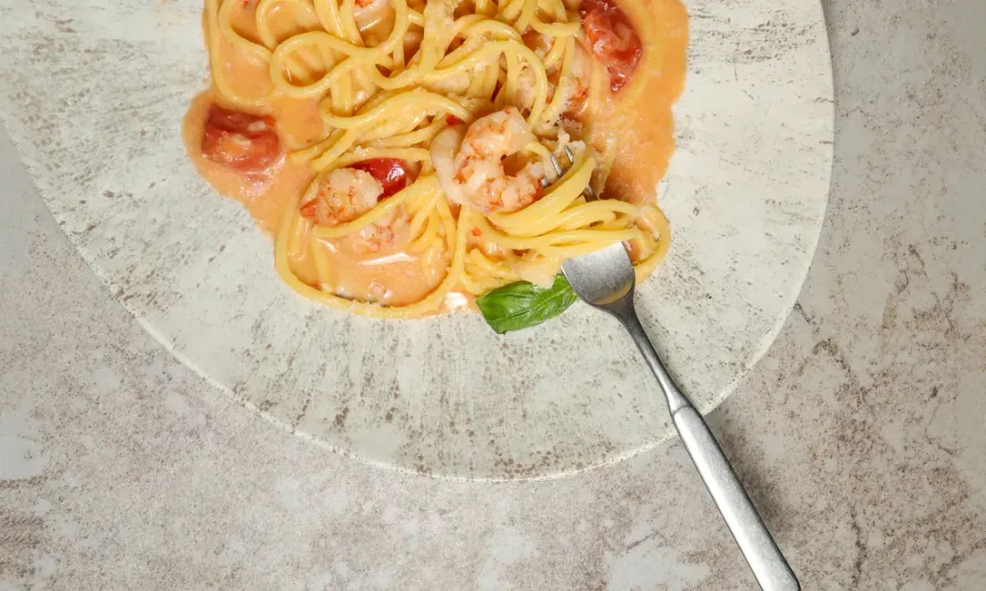 Спагетти с аргентинскими креветками в Share bistro