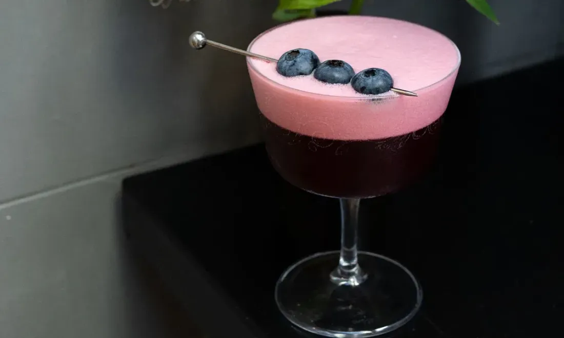 Коктейль Blue Moon в ресторане Tilda