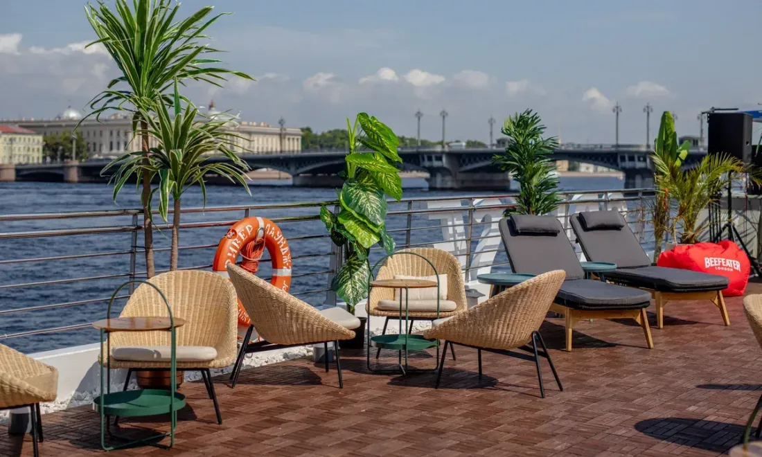 Верхняя палуба Cruise by Kuznyahouse в Петербурге