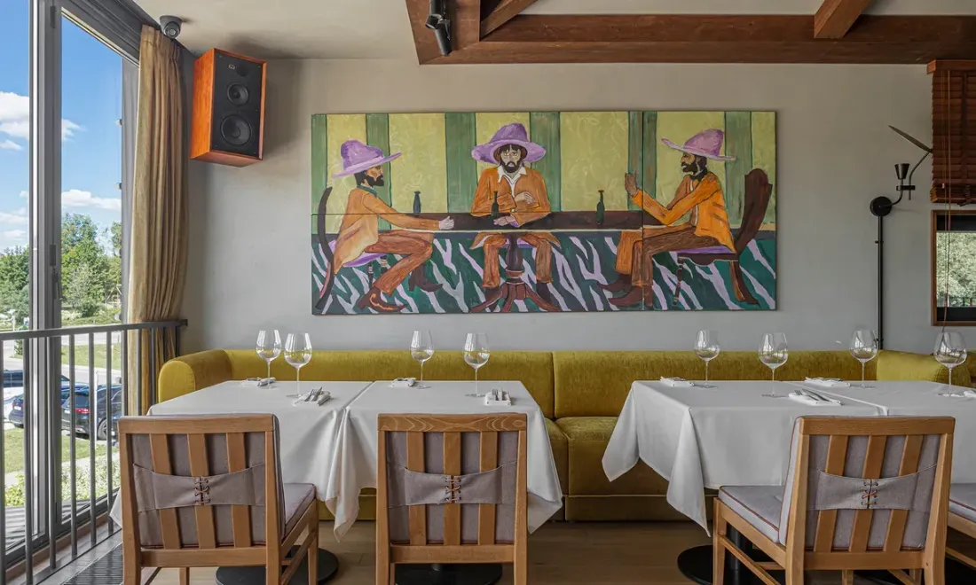 Интерьер ENO Bistro для летнего бранча