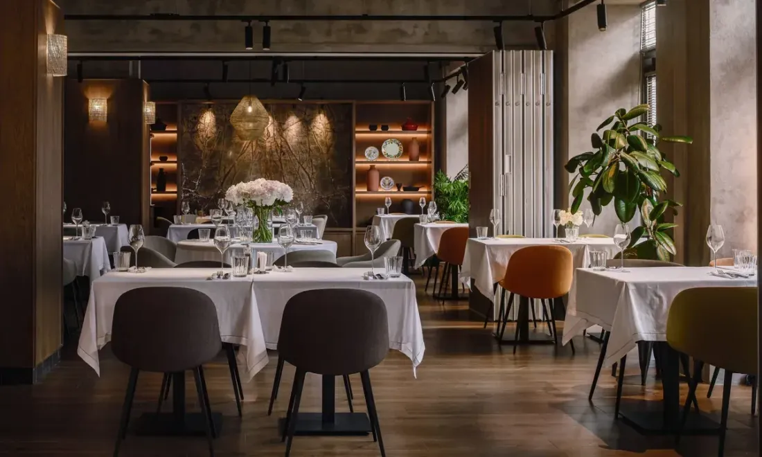 Интерьер Kira Restaurant в Санкт-Петербурге