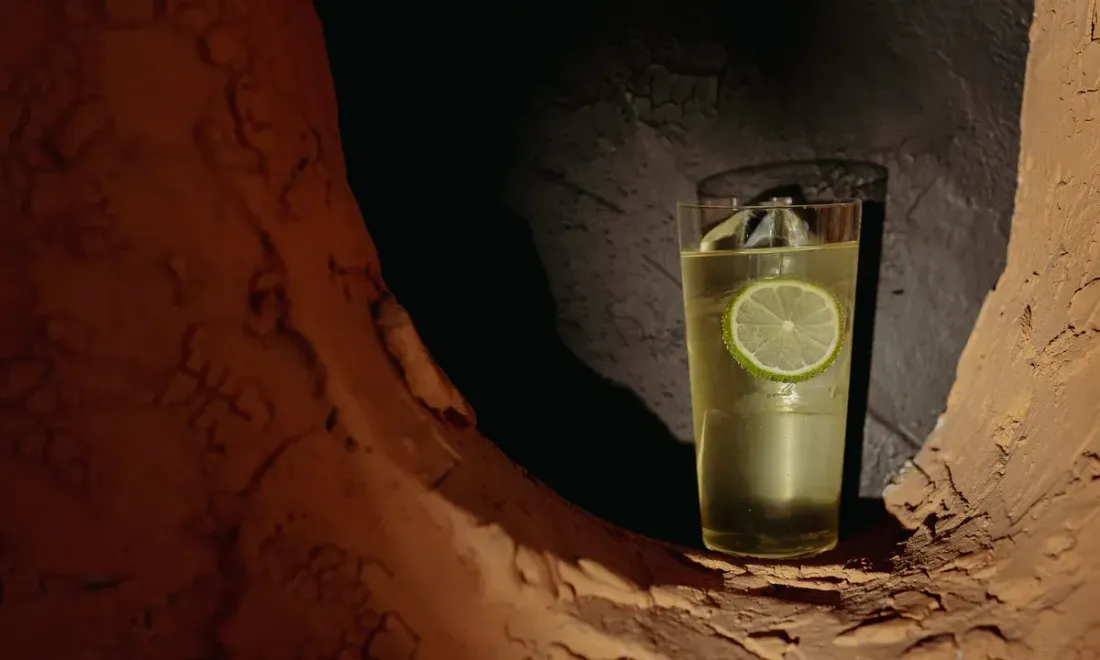 Коктейль Unusual Caipiroska в Maya