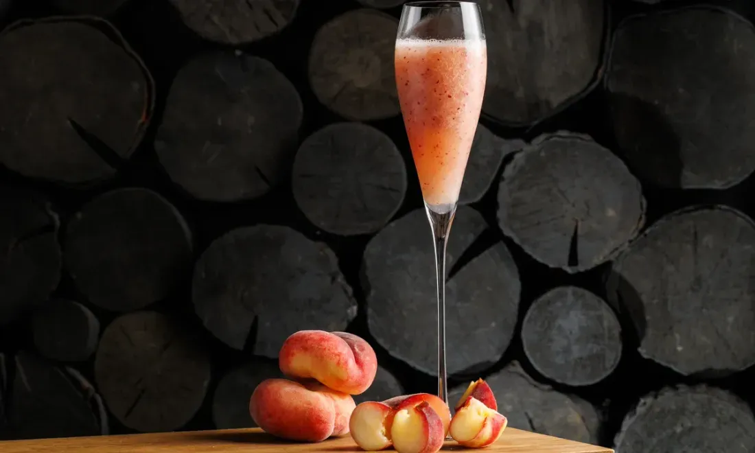 Royal Bellini с инжирным персиком в Meat Coin