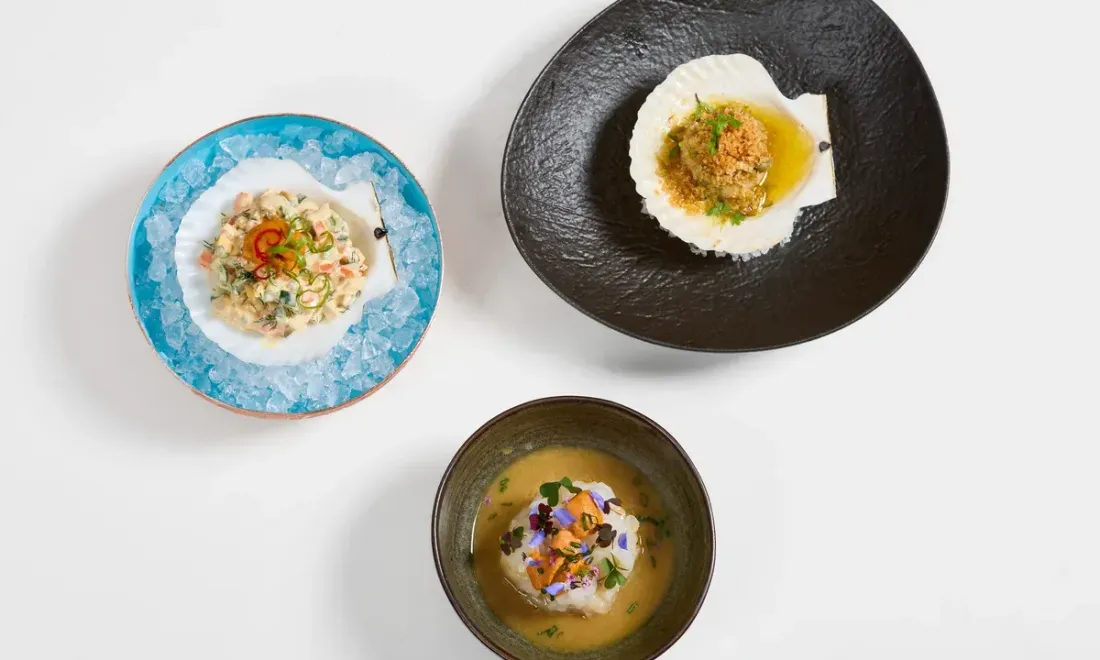 Блюда из гребешка в MORE Seafood Bar