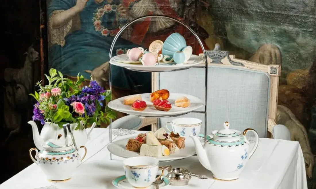 Tea for Two: the Tête-à-tête Ceremony