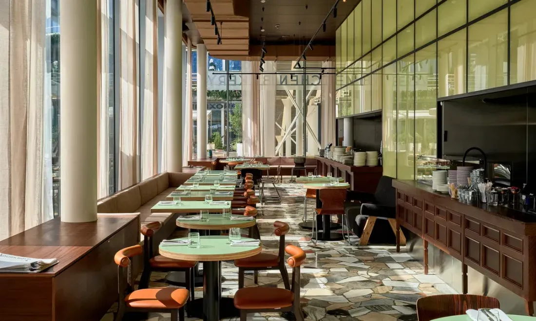 Интерьер Remy Kitchen Bakery в Парке Горького