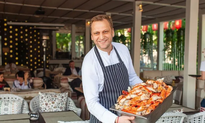 Денис Горбачев: морская кухня ATLANTICA seafood на борту «Чайки»