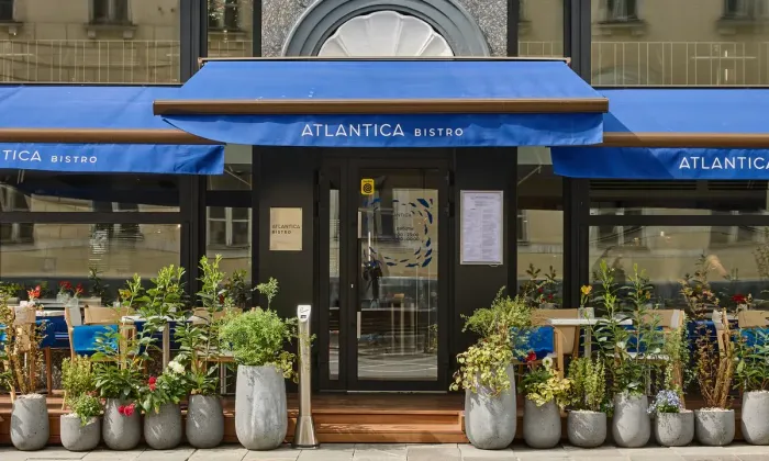 Atlantica Bistro открыл летние веранды на трёх адресах в Москве