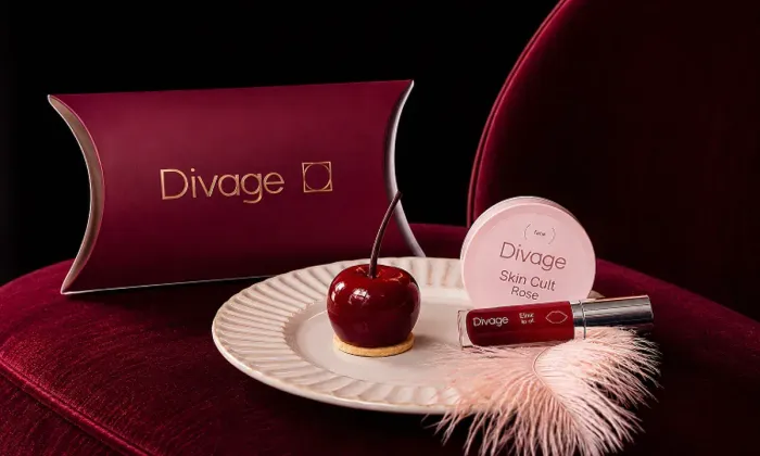 Marble и Divage выпустили вишнёвый десерт с бьюти-подарками