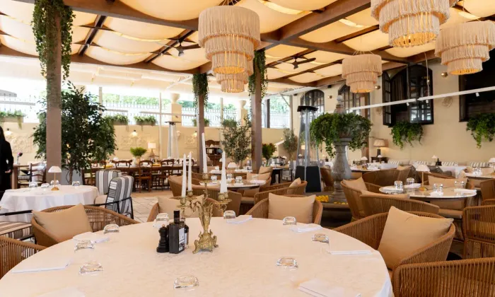 Летний сезон в Bistrot: терраса и меню Аллесио Джини