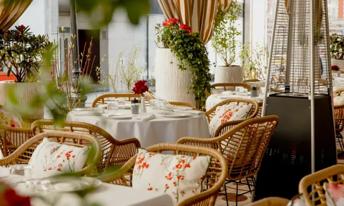 Веранда и новые завтраки в Brasserie «Кузнецкий Мост»