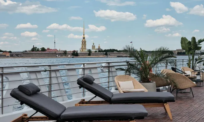 Kuznyahouse и B-Side выйдут на борт Cruise в Петербурге