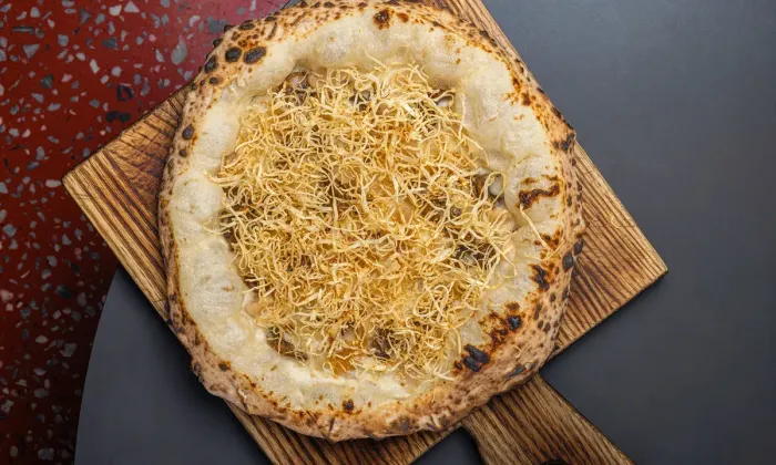 Майское меню Pizza 22 cm: Chang и Иван Марков