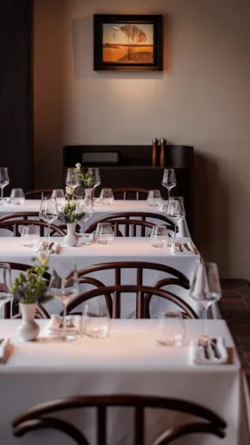 Loro_Khamovniki_Interior (1).webp