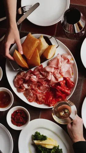 Loro_N’okko fritto, antipasto2.webp