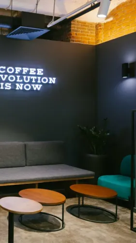 SkuratovCoffeeнаадмирал2.webp