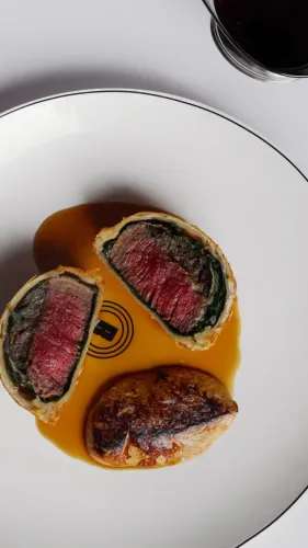 биф веллингтон, фуа-гра, жю.webp