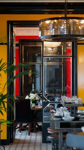 noor_bar_new_3.jpg