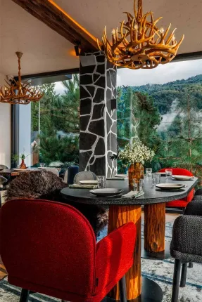 thetaste_krasnaya-polyana-co-co-chalet-03.webp