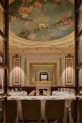 thetaste_moscow-savoy-cover.webp