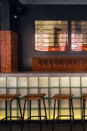 thetaste_saint-petersburg-af-brew-taproom-03.webp