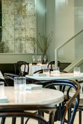 thetaste_saint-petersburg-frantsuza-bistrot-02.webp