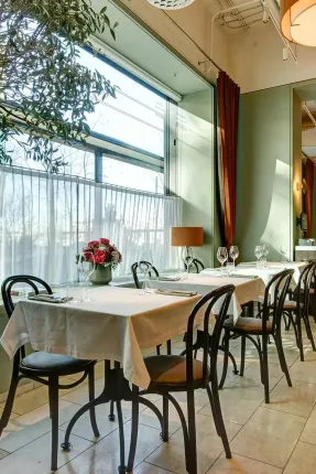 thetaste_saint-petersburg-frantsuza-bistrot-03.webp
