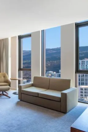 thetaste_tbilisi-hilton-garden-inn-tbilisi-chavchavadze-03.webp