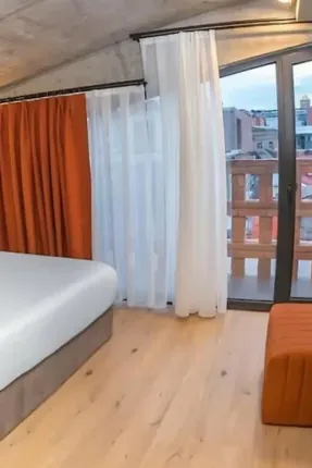 thetaste_tbilisi-sandali-metekhi-boutique-03.webp