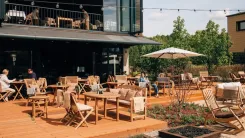 ENO Bistro открывает летнюю веранду.
