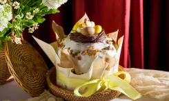 Пасха в «Кафе Чайковский»: кулич и творожная пасха по предзаказу